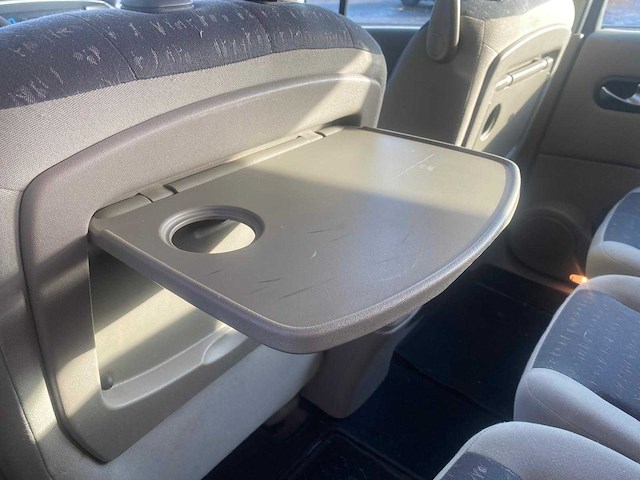 Renault - 2006 - grand scénic - 1.6-16v expr.comf. - 37-sj-xd - afbeelding 28 van  30