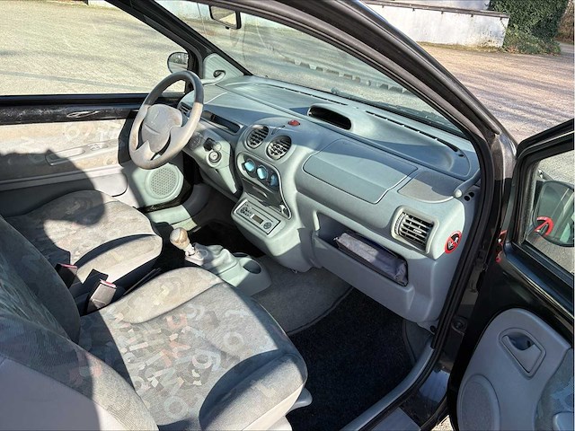 Renault - 2006 - twingo - 1.2 authentique - 47-st-rv - afbeelding 4 van  10