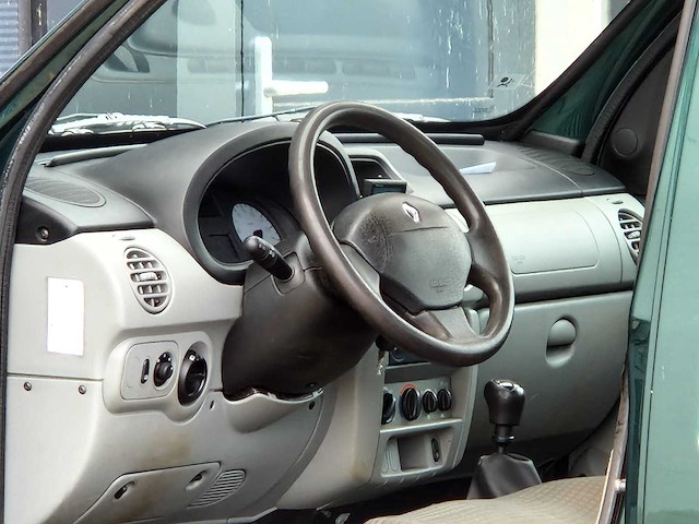 Renault - 2007 - kangoo - 1.6-16v 4x4 privil. - 08-xj-ns - afbeelding 4 van  26