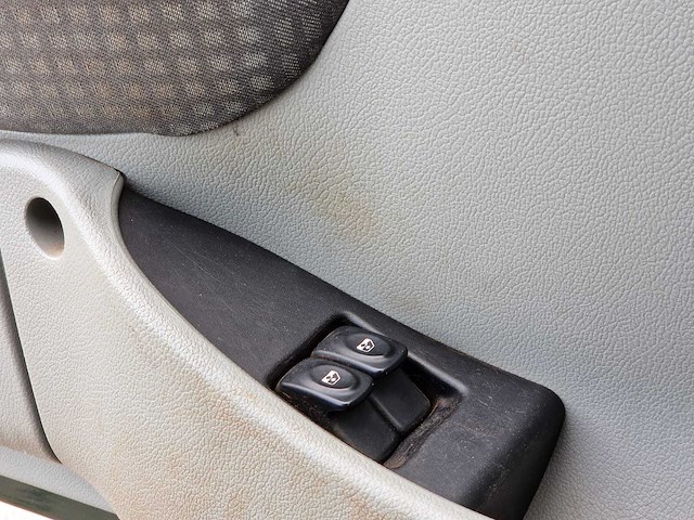 Renault - 2007 - kangoo - 1.6-16v 4x4 privil. - 08-xj-ns - afbeelding 15 van  26