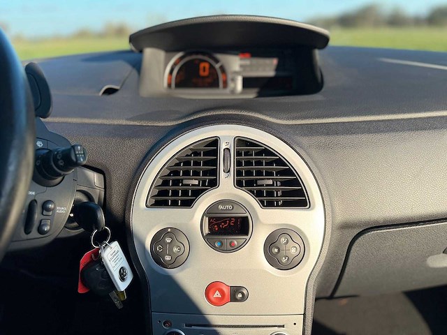 Renault - 2007 - modus - 1.6-16v dynamique - 22-tv-kd - afbeelding 2 van  10