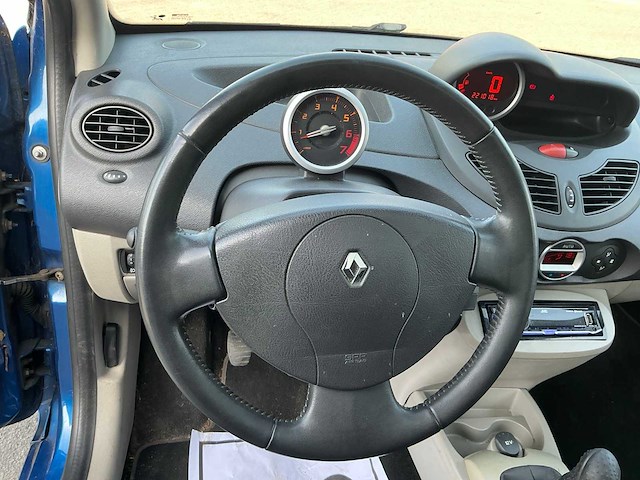 Renault - 2007 - twingo - 1.2 tce gt - personenauto (gp-035-g) - afbeelding 2 van  23