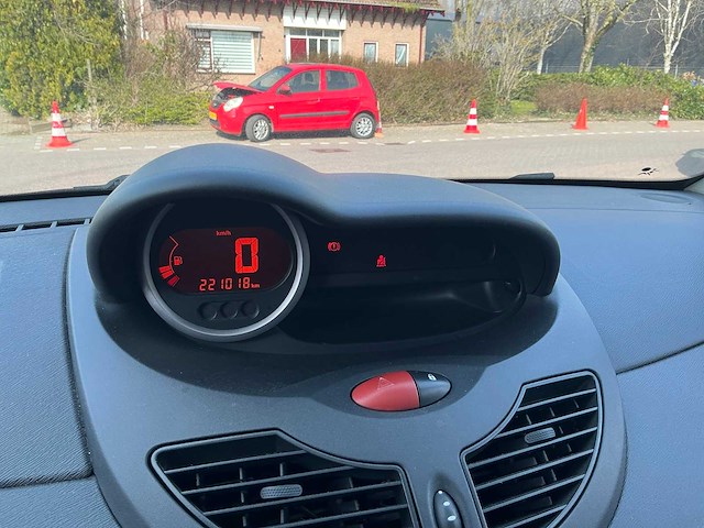 Renault - 2007 - twingo - 1.2 tce gt - personenauto (gp-035-g) - afbeelding 3 van  23