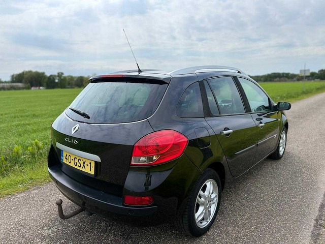 Renault - 2008 - clio estate - 1.2 tce dynamique - personenauto - 40-gsx-1 - afbeelding 11 van  13