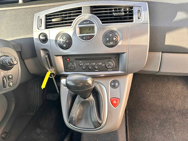 Renault - 2008 - grand scénic - 2.0-16v business l. - 17-gvr-6 - afbeelding 16 van  16