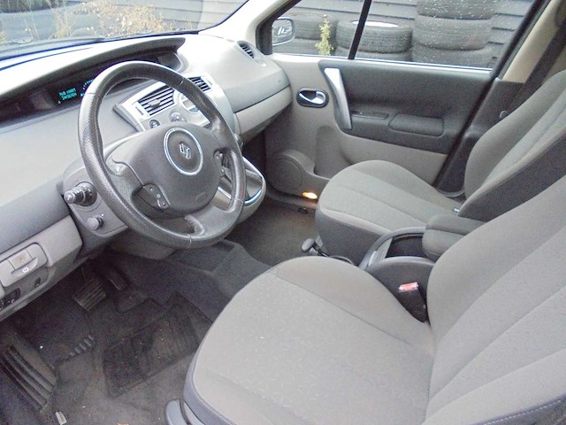 Renault - 2008 - grand scénic - 2.0-16v business l. automaat - 17-gvr-6 - afbeelding 12 van  14