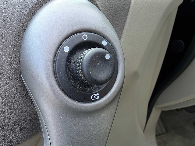 Renault - 2008 - koleos - 2.5 privilège 4wd - personenauto - afbeelding 16 van  18