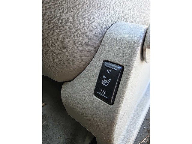 Renault - 2008 - koleos - 2.5 privilège 4wd - personenauto - afbeelding 17 van  18