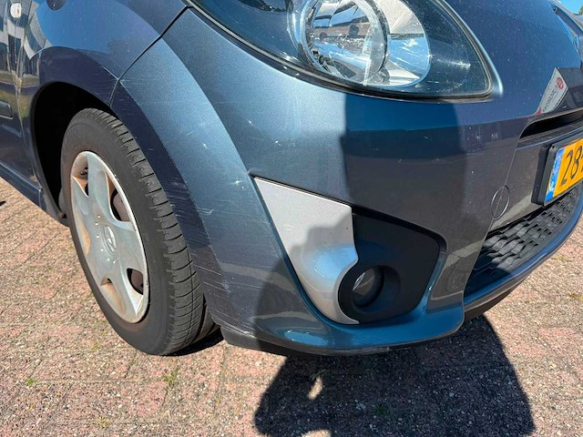 Renault - 2008 - twingo - 1.2-16v dynamique - 28-zh-dh - afbeelding 6 van  8
