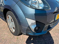 Renault - 2008 - twingo - 1.2-16v dynamique - 28-zh-dh - afbeelding 6 van  8