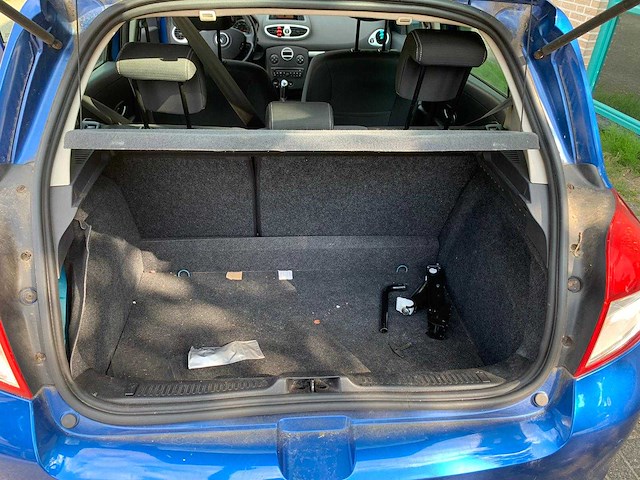 Renault - 2009 - clio - 1.2 tce dynamique - 83-jxr-2 - afbeelding 3 van  15