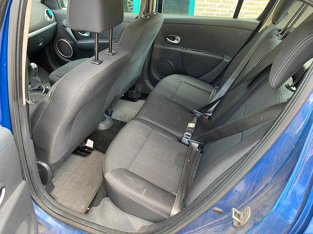 Renault - 2009 - clio - 1.2 tce dynamique - 83-jxr-2 - afbeelding 7 van  15