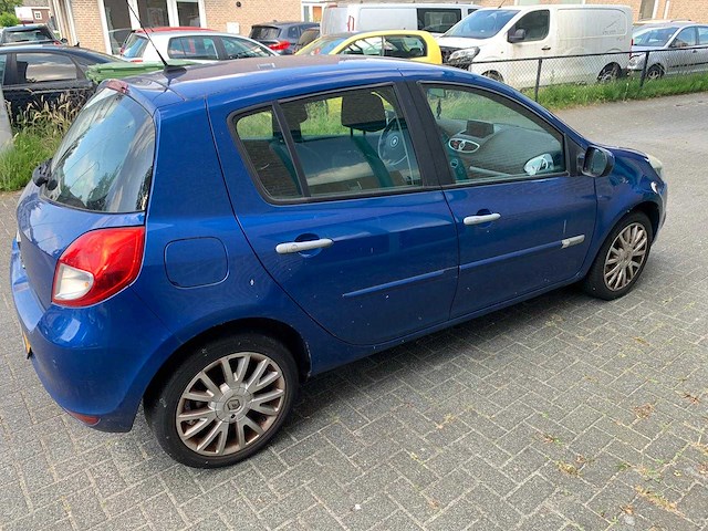 Renault - 2009 - clio - 1.2 tce dynamique - 83-jxr-2 - afbeelding 13 van  15