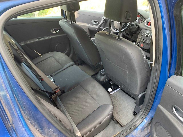 Renault - 2009 - clio - 1.2 tce dynamique - 83-jxr-2 - afbeelding 15 van  15