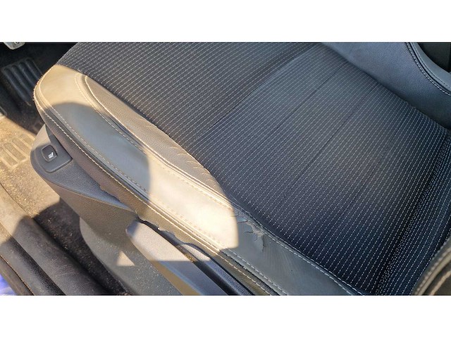 Renault - 2009 - clio - 1.6 gt - personenauto - afbeelding 26 van  33