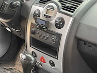 Renault - 2009 - mégane - grijs kenteken - 1.9 dci dynamique - 2-vbx-85 - afbeelding 5 van  16