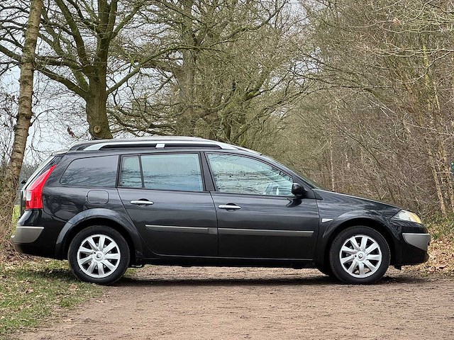 Renault - 2009 - mégane - grijs kenteken - 1.9 dci dynamique - 2-vbx-85 - afbeelding 8 van  17