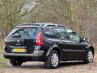 Renault - 2009 - mégane - grijs kenteken - 1.9 dci dynamique - 2-vbx-85 - afbeelding 9 van  17