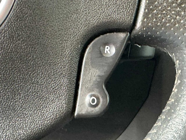 Renault - 2009 - mégane - grijs kenteken - 1.9 dci dynamique - 2-vbx-85 - afbeelding 4 van  17