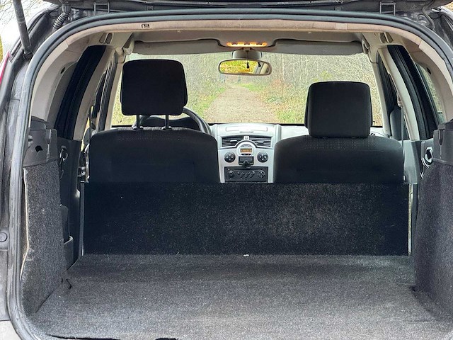 Renault - 2009 - mégane - grijs kenteken - 1.9 dci dynamique - 2-vbx-85 - afbeelding 9 van  17