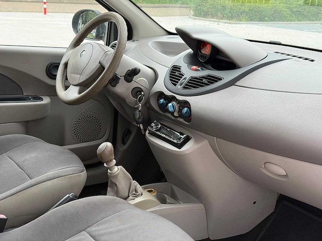 Renault - 2009 - twingo - 1.2-16v dynamique - personenauto - afbeelding 5 van  19