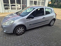 Renault - 2010 - clio - 1.2 tce special line - 58-kkh-6 - afbeelding 7 van  12
