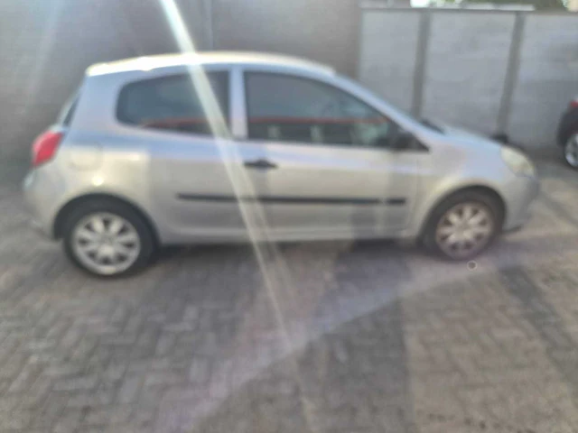 Renault - 2010 - clio - 1.2 tce special line - 58-kkh-6 - afbeelding 8 van  12