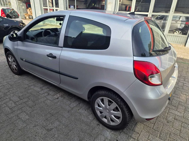 Renault - 2010 - clio - 1.2 tce special line - 58-kkh-6 - afbeelding 11 van  12