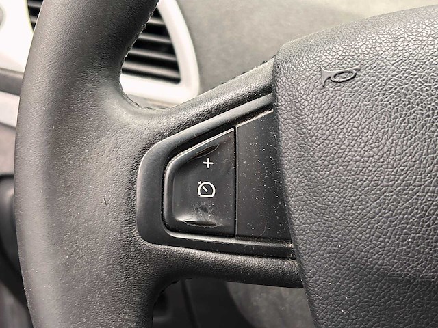 Renault - 2010 - scénic - 1.6 celsium - personenauto - afbeelding 24 van  32