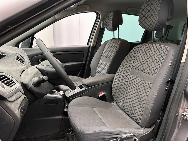 Renault - 2010 - scénic - 1.6 celsium - personenauto - afbeelding 25 van  32