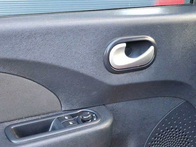 Renault - 2010 - twingo - 1.2-16v dynamique - 11-ltr-8 - afbeelding 11 van  24