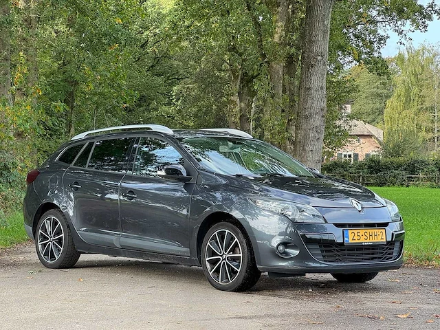 Renault - 2011 - mégane estate - 1.4 tce parisienne - 25-shh-2 - personenauto - afbeelding 13 van  15