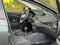 Renault - 2011 - mégane estate - 1.4 tce parisienne - 25-shh-2 - personenauto - afbeelding 11 van  15