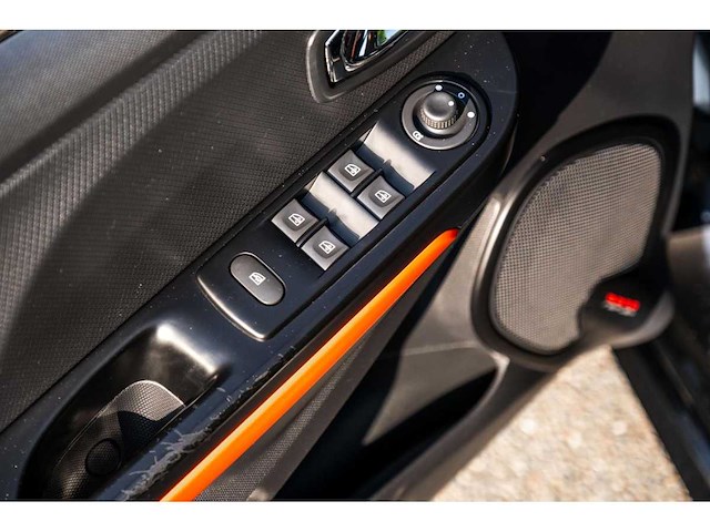 Renault - 2013 - clio - 1.6 r.s. - 9-kkn-60 - afbeelding 37 van  51