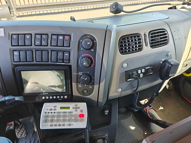 Renault - 2013 - midlum 220.10 extra light - brandweerwagen - afbeelding 22 van  45