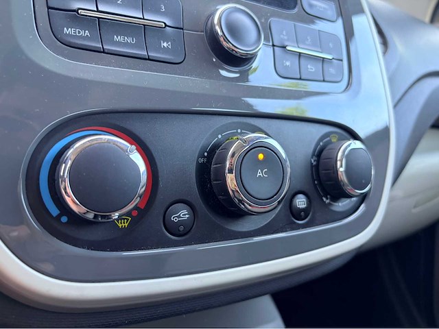 Renault - 2014 - captur - automaat - 1.2 tce expression - personenauto - afbeelding 3 van  18