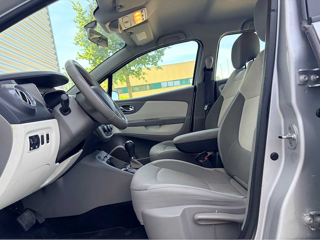 Renault - 2014 - captur - automaat - 1.2 tce expression - personenauto - afbeelding 17 van  18