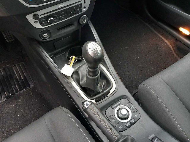 Renault - 2014 - mégane estate - 1.2 tce bose - personenauto - afbeelding 3 van  21