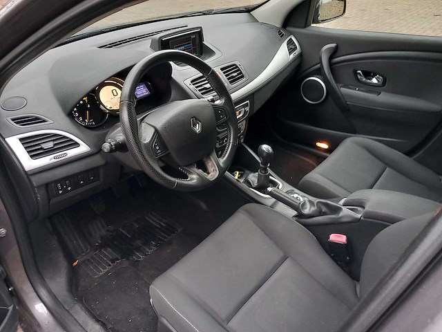 Renault - 2014 - mégane estate - 1.2 tce bose - personenauto - afbeelding 15 van  21