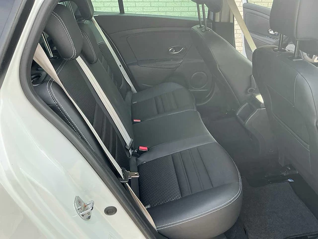 Renault - 2014 - mégane estate - 1.5 dci bose - personenauto - afbeelding 20 van  38