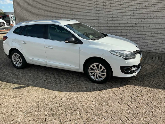 Renault - 2014 - mégane estate - 1.5 dci bose - personenauto - afbeelding 23 van  38
