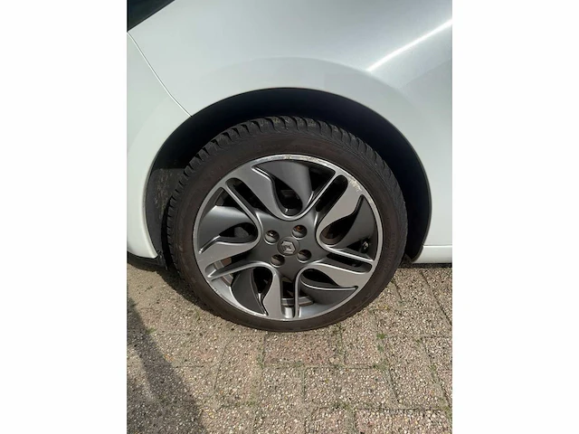 Renault - 2014 - zoe - q210 zen quickcharge 22 kwh - personenauto - afbeelding 11 van  22