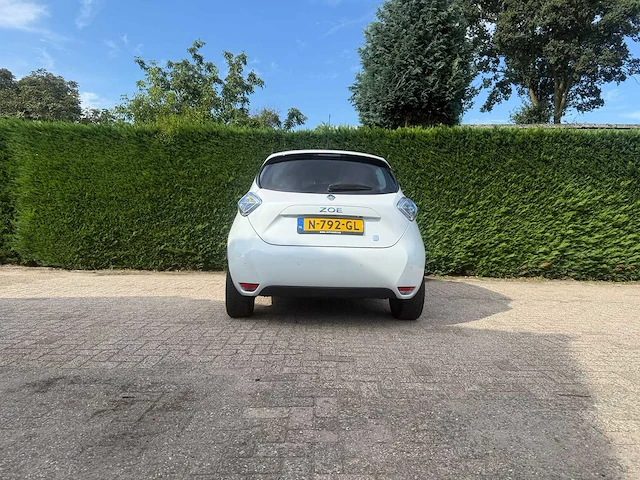 Renault - 2014 - zoe - q210 zen quickcharge 22 kwh - personenauto - afbeelding 18 van  22