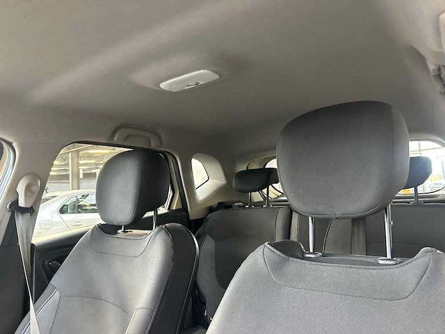 Renault - 2015 - captur - 0.9 tce dynamique - personenauto - afbeelding 15 van  17