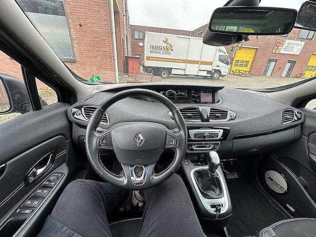Renault - 2015 - scenic - automaat 1.5 dci bose - personenauto - afbeelding 3 van  19