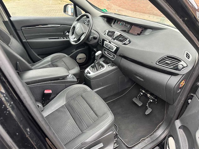 Renault - 2015 - scenic - automaat 1.5 dci bose - personenauto - afbeelding 9 van  19