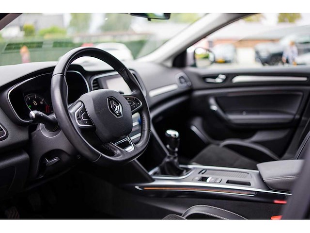 Renault - 2016 - mégane - 1.2 tce zen - p-199-lx - afbeelding 2 van  16