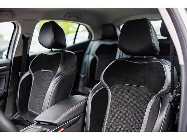 Renault - 2016 - mégane - 1.2 tce zen - p-199-lx - afbeelding 8 van  16