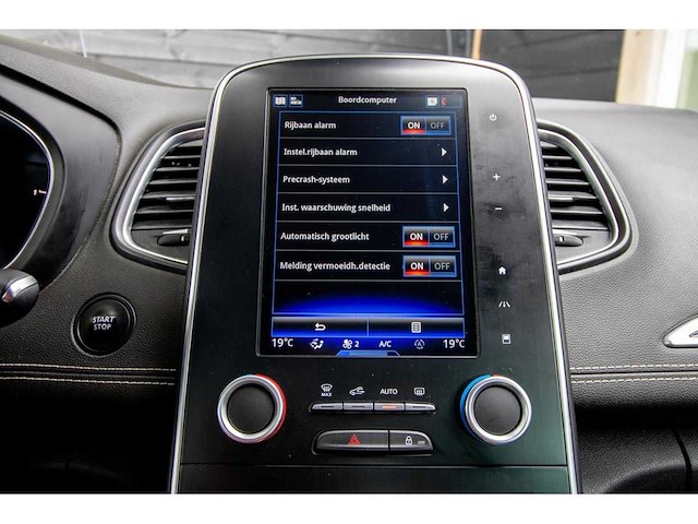 Renault - 2017 - scénic - 1.2 tce bose - k-021-ds - afbeelding 16 van  31