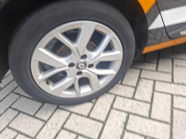 Renault - 2018 - clio estate - 0.9 tce limited - personenauto - afbeelding 19 van  27